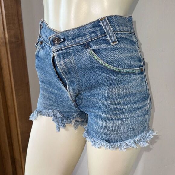 Vintage 70’s 80’s Orange Tab Light Wash Levis Student Fit Cut Off Shorts Size 28 - Picture 2 of 16